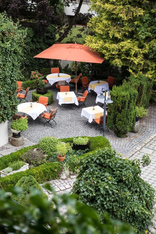 Simones Hotel Fuerstenhof Landshut Exterior foto