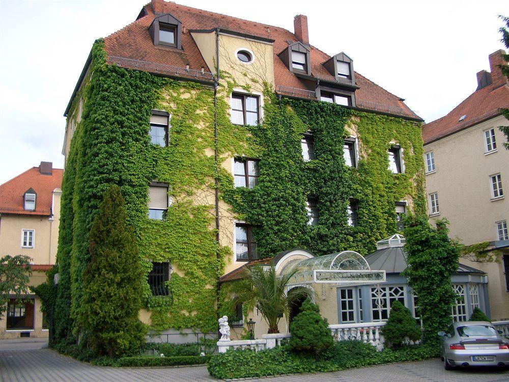 Simones Hotel Fuerstenhof Landshut Exterior foto
