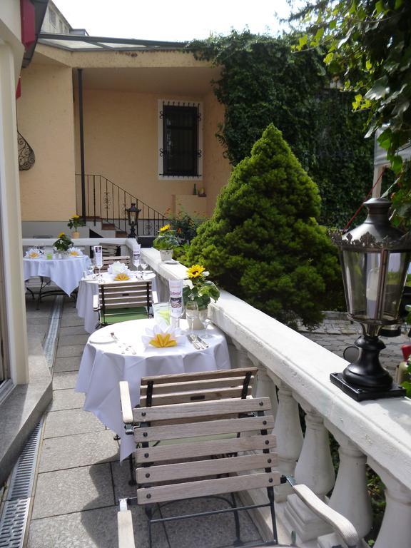 Simones Hotel Fuerstenhof Landshut Exterior foto