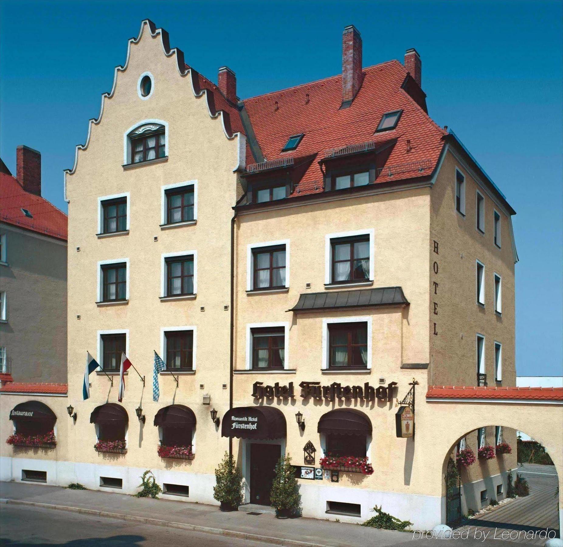 Simones Hotel Fuerstenhof Landshut Exterior foto