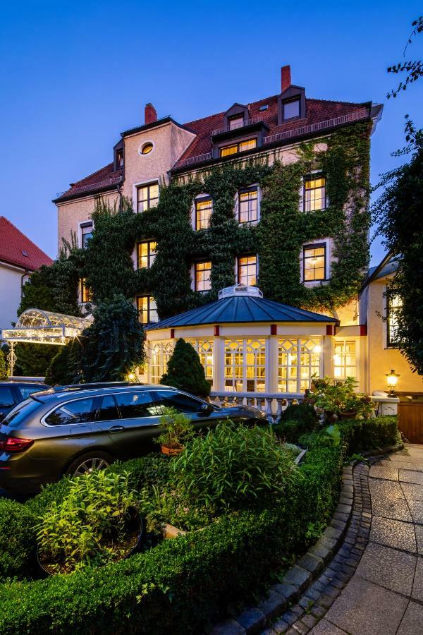 Simones Hotel Fuerstenhof Landshut Exterior foto