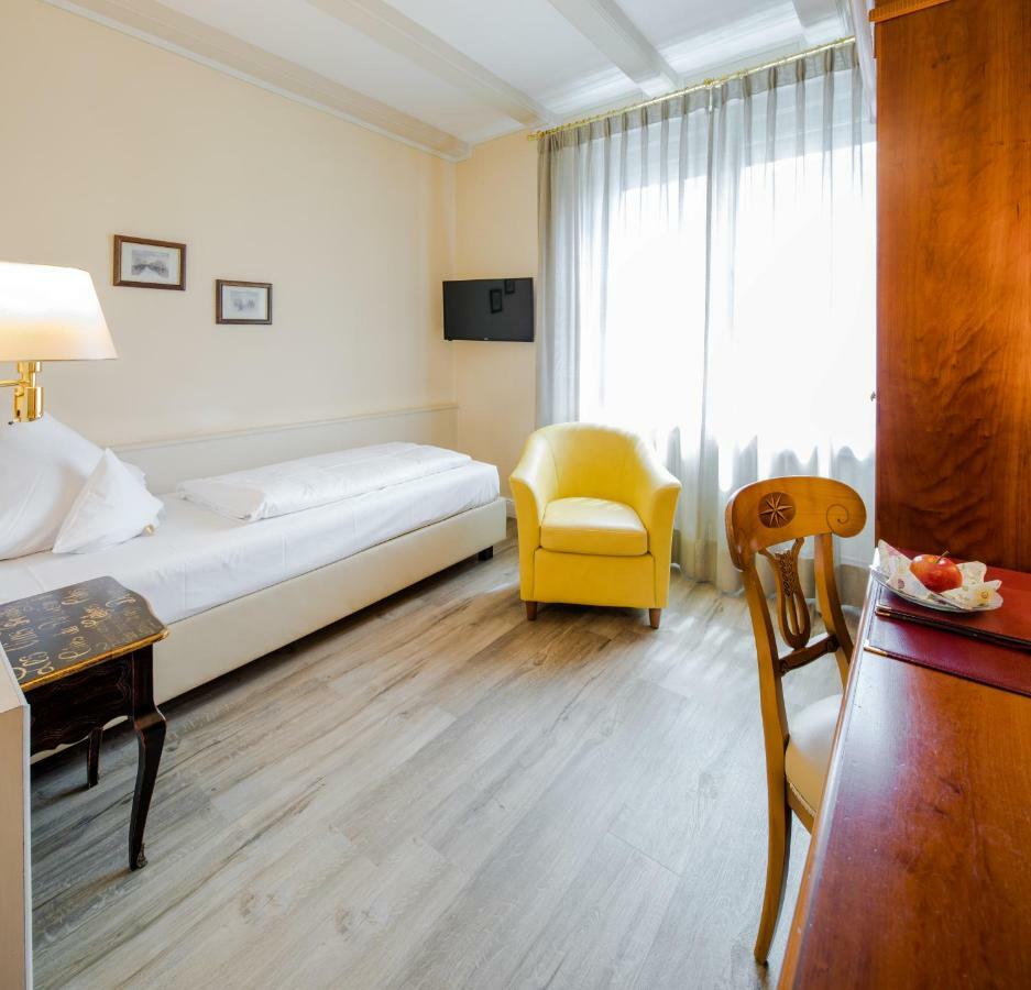 Simones Hotel Fuerstenhof Landshut Exterior foto