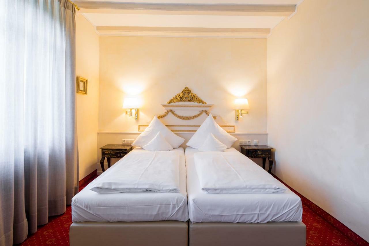 Simones Hotel Fuerstenhof Landshut Exterior foto